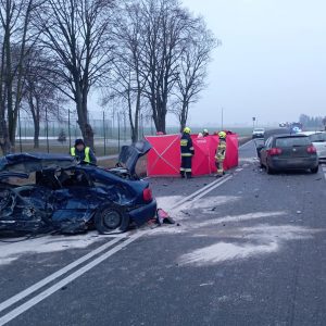 Nie żyje młody kierowca Audi! Wypadek z udziałem 3 aut osobowych