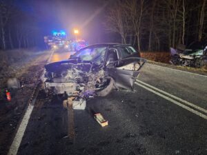 Tragiczny wypadek na prostym odcinku drogi krajowej nr 10! Nie żyje 40 letnia kobieta