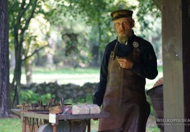 Rzemiosło wraca do korzeni. Kowale, garncarze, plecionkarze i średniowieczni wojowie w Nowym Tomyślu Rzemiosło wraca do korzeni. Kowale, garncarze, plecionkarze i średniowieczni wojowie w Nowym Tomyślu