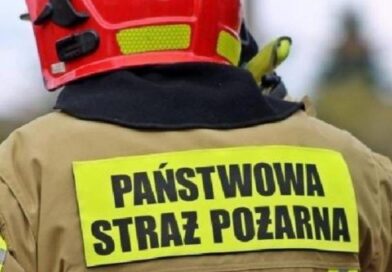 Pożar mieszkania w budynku wielorodzinnym w Szamotułach, jedna osoba poszkodowana
