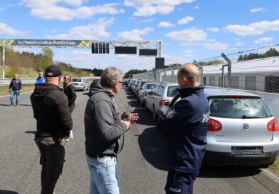 Szkolenie dla policjantów na Torze Poznań