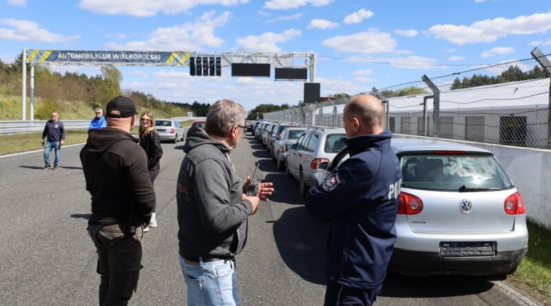Szkolenie dla policjantów na Torze Poznań