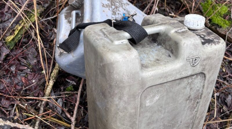 Nocne serie kradzieży paliwa zakończone zatrzymaniem sprawcy. 28- latek w przeciągu miesiąca ukradł 1400 litrów oleju napędowego.