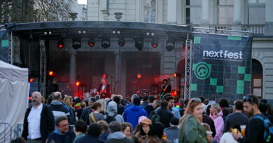 POZNAŃ: DŻUNGLA DŹWIĘKÓW OPANOWAŁA MIASTO! Trwa NEXT FEST 2026 – muzyczne szaleństwo w centrum Wielkopolski! [ZDJĘCIA]