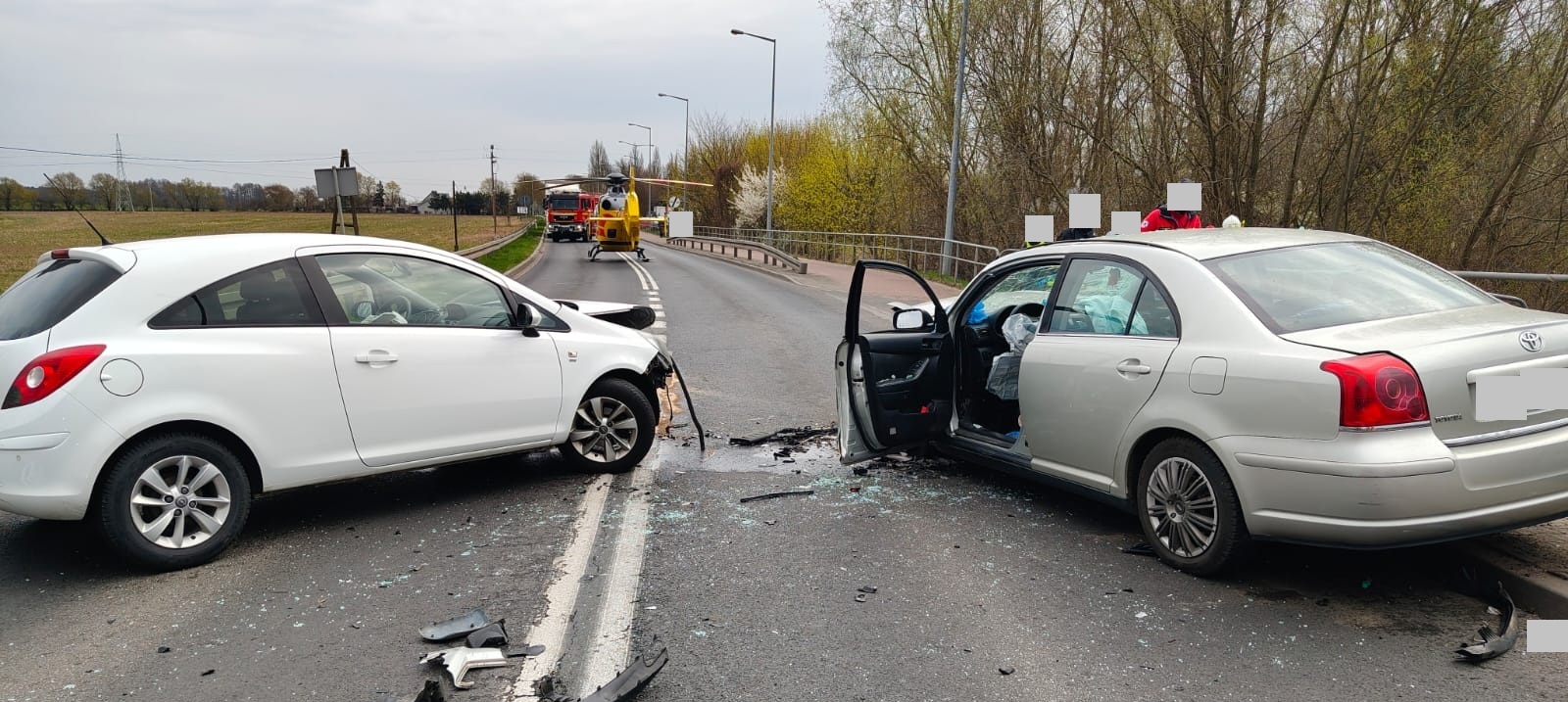 Wypadek na trasie Szamotuły-Poznań, trzy osoby przetransportowane do szpitala
