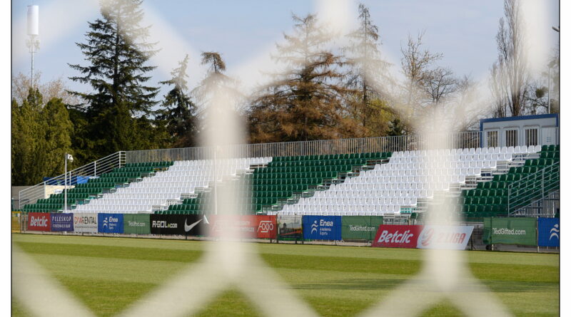 Jest zgoda na korzystanie z Zielonej Trybuny na stadionie Warty Poznań.