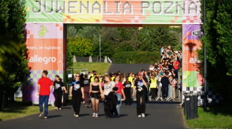 Juwenalia Poznań 2026 oficjalnie rozpoczęte. Studenci przejęli miasto, a przed nimi trzy dni koncertów i wielkich emocji [ZDJĘCIA]