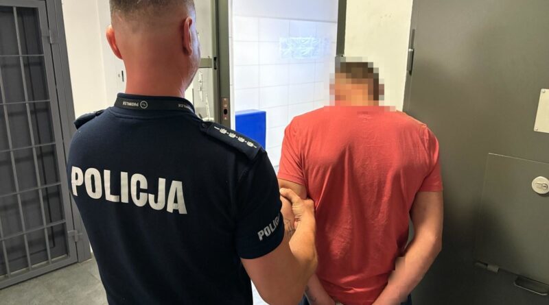 Kolejny atak na funkcjonariuszy publicznych. Agresor zatrzymany przez policjantów z Rakoniewic Kolejny atak na funkcjonariuszy publicznych. Agresor zatrzymany przez policjantów z Rakoniewic