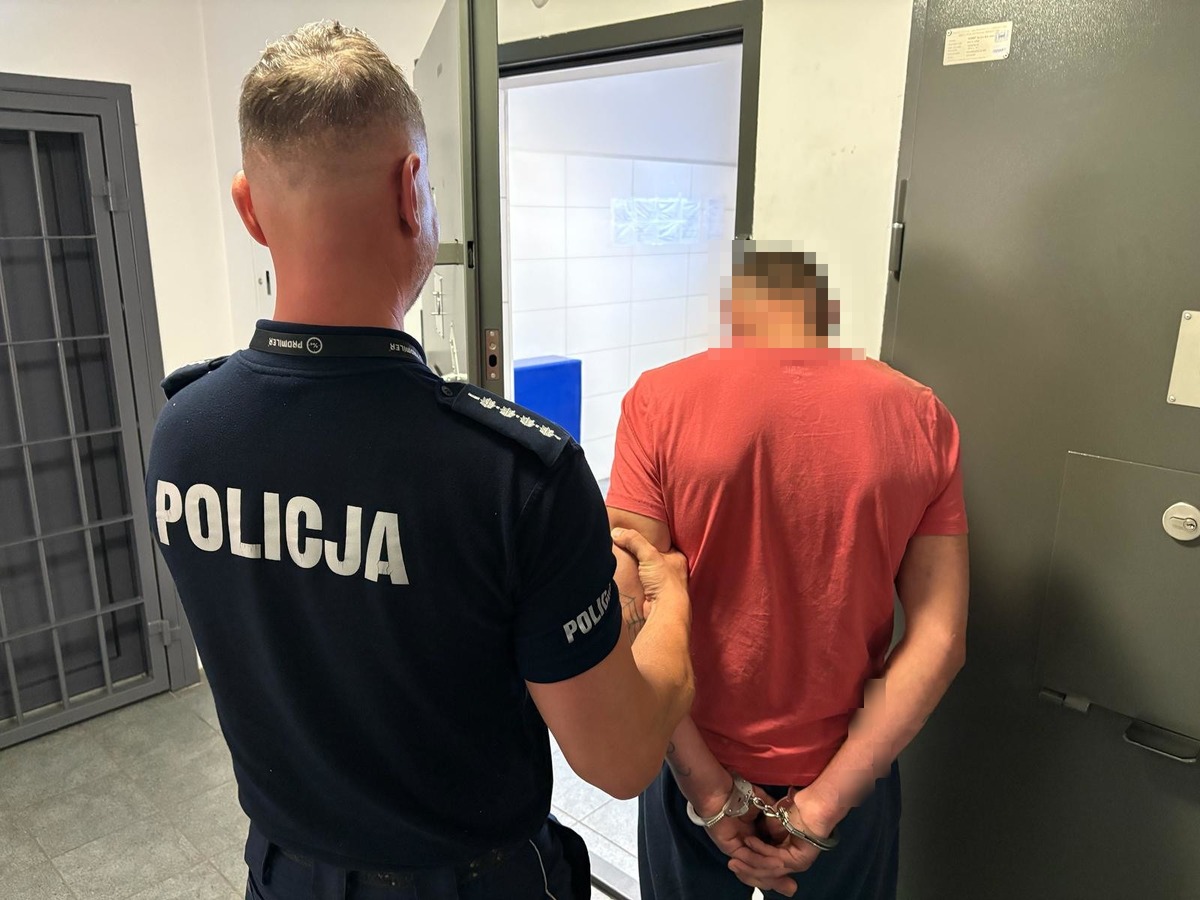 Kolejny atak na funkcjonariuszy publicznych. Agresor zatrzymany przez policjantów z Rakoniewic