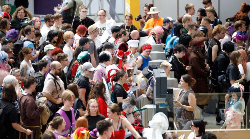 PONAD 62 TYSIĄCE OSÓB NA PYRKONIE. NA ZAKOŃCZENIE FESTIWALU ORGANIZATORZY OGŁOSILI PIERWSZYCH PRZYSZŁOROCZNYCH GOŚCI PONAD 62 TYSIĄCE OSÓB NA PYRKONIE. NA ZAKOŃCZENIE FESTIWALU ORGANIZATORZY OGŁOSILI PIERWSZYCH PRZYSZŁOROCZNYCH GOŚCI