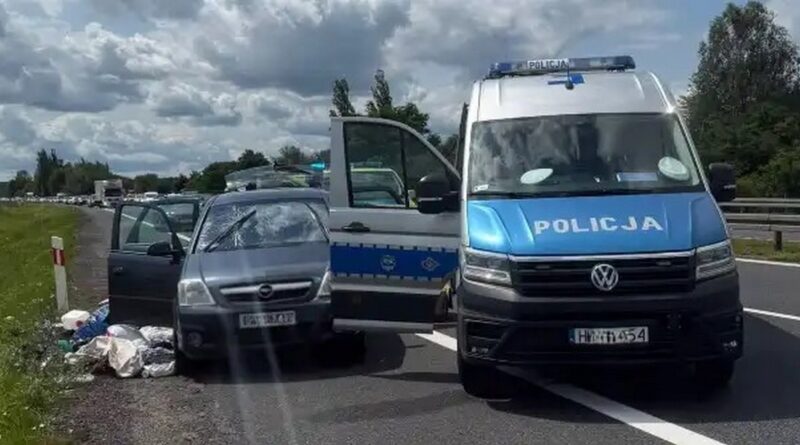 Dzielnicowy z Międzychodu będąc na urlopie pomógł zatrzymać kierowcę na drodze S-3 Dzielnicowy z Międzychodu będąc na urlopie pomógł zatrzymać kierowcę na drodze S-3
