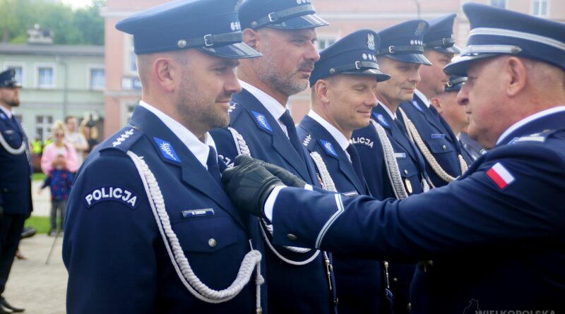Święto Policji w Nowym Tomyślu: hołd, pamięć i policyjna tradycja! [ZDJĘCIA, FILM]