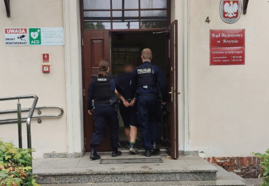 Uciekł do lasu i schował się na tylnej kanapie samochodu. Miał nadzieję, że uniknie odpowiedzialności Uciekł do lasu i schował się na tylnej kanapie samochodu. Miał nadzieję, że uniknie odpowiedzialności