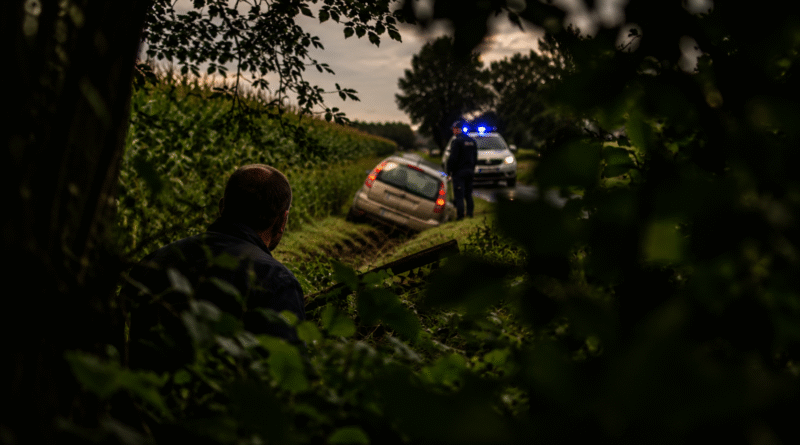 „Jestem pijany, muszę uciekać, bo zaraz przyjedzie Policja”. Nietrzeźwy kierujący nie wiedział, że rozmawia z policjantem „Jestem pijany, muszę uciekać, bo zaraz przyjedzie Policja”. Nietrzeźwy kierujący nie wiedział, że rozmawia z policjantem
