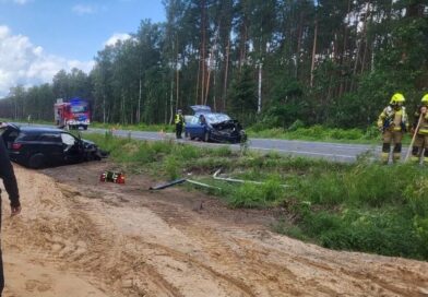 UWAGA! DK92. Zderzenie dwóch samochodów. Jedna osoba poszkodowana, ruch odbywa się wahadłowo UWAGA! DK92. Zderzenie dwóch samochodów. Jedna osoba poszkodowana, ruch odbywa się wahadłowo