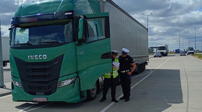 Poważne naruszenia litewskiego przewoźnika na trasie S8. Sprawą zajęła się policja Poważne naruszenia litewskiego przewoźnika na trasie S8. Sprawą zajęła się policja