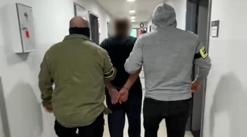 Postrzelił byłą partnerkę i uciekł. 51-latek podejrzany o usiłowanie zabójstwa w rękach poznańskich policjantów Postrzelił byłą partnerkę i uciekł. 51-latek podejrzany o usiłowanie zabójstwa w rękach poznańskich policjantów