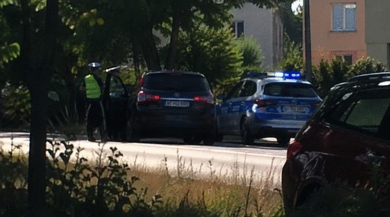 Blisko 3 promile alkoholu i 9-letni syn w samochodzie. Dzięki reakcji świadka nietrzeźwy kierowca został zatrzymany Blisko 3 promile alkoholu i 9-letni syn w samochodzie. Dzięki reakcji świadka nietrzeźwy kierowca został zatrzymany