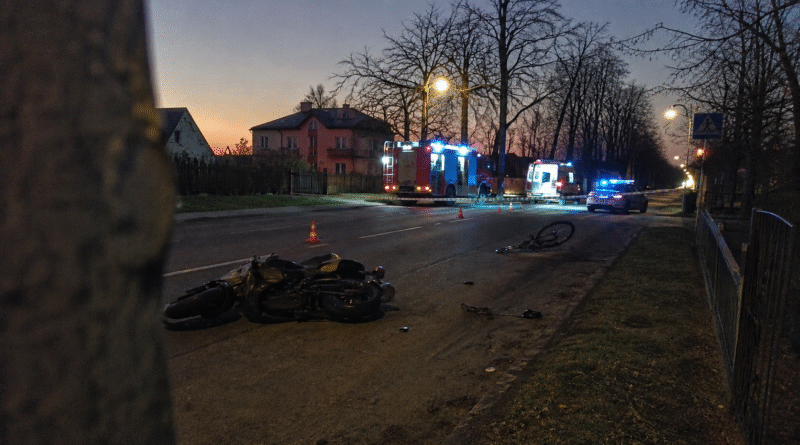 Niewyobrażalna tragedia w Połajewie. Rowerzysta i motocyklista zginęli po czołowym zderzeniu Niewyobrażalna tragedia w Połajewie. Rowerzysta i motocyklista zginęli po czołowym zderzeniu