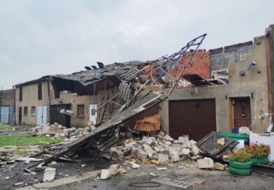 Ponad 100 interwencji strażaków po burzach w Wielkopolsce. Ponad 100 interwencji strażaków po burzach w Wielkopolsce.
