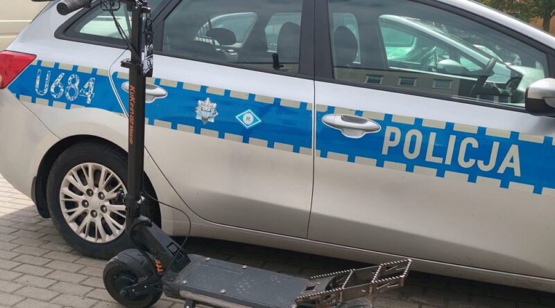 16-latek ciężko ranny po zderzeniu z samochodem. Jechał hulajnogą elektryczną po DK12 16-latek ciężko ranny po zderzeniu z samochodem. Jechał hulajnogą elektryczną po DK12