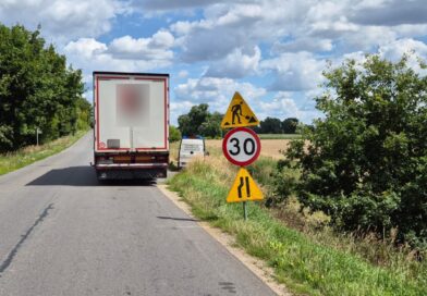 ITD interweniuje w powiecie pleszewskim. Ciężarówki niszczyły remontowaną drogę. ITD interweniuje w powiecie pleszewskim. Ciężarówki niszczyły remontowaną drogę.