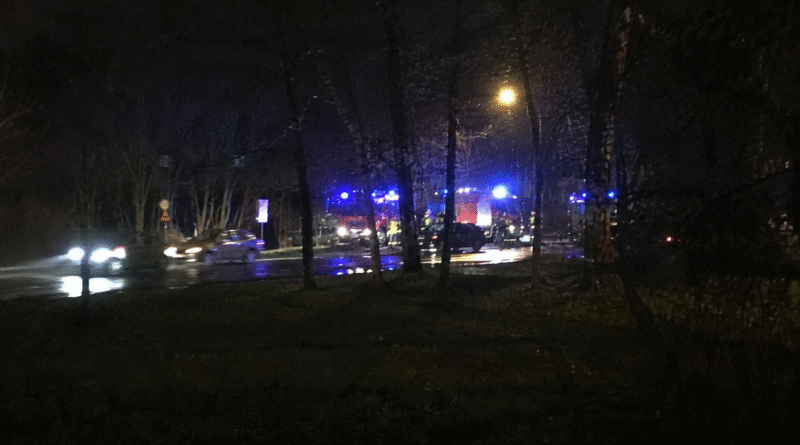 Tragiczny wypadek na DW241. Jedna osoba nie żyje, druga trafiła do szpitala Tragiczny wypadek na DW241. Jedna osoba nie żyje, druga trafiła do szpitala