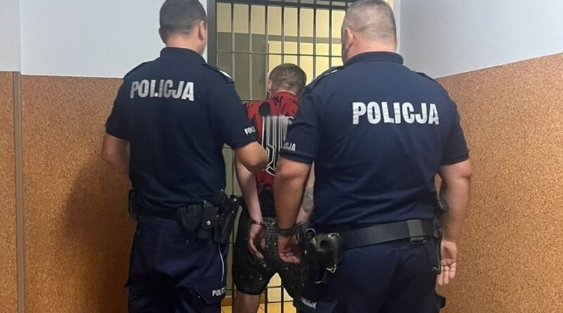 Wybił okno, uszkodził telewizor i groził pozbawieniem życia. Wybił okno, uszkodził telewizor i groził pozbawieniem życia.