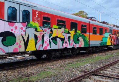 Pomalował pociąg. Został zatrzymany na gorącym uczynku przez dzielnicowych Pomalował pociąg. Został zatrzymany na gorącym uczynku przez dzielnicowych