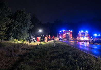 Nocna tragedia w Wielkopolsce. Nie żyje 18-latka. Pojazd wypadł z drogi Nocna tragedia w Wielkopolsce. Nie żyje 18-latka. Pojazd wypadł z drogi