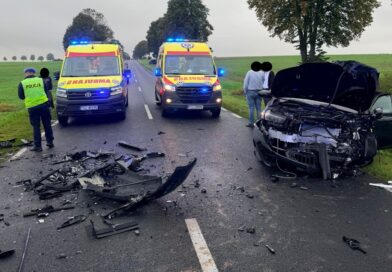 Zderzenie pojazdów w Dobrojewie, trzy osoby przewiezione do szpitala Zderzenie pojazdów w Dobrojewie, trzy osoby przewiezione do szpitala