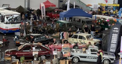 Poznań cofnął się w czasie! Klasyki, które przyciągają tłumy. Ruszył Retro Motor Show 2026 [ZDJĘCIA, FILM]