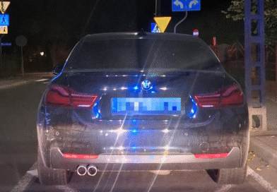 Drift na drodze publicznej zakończył się mandatem i utratą prawa jazdy