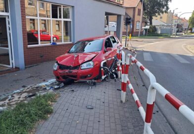 Potrącił mężczyznę i próbował odjechać. Świadek nie pozwolił mu uciec Potrącił mężczyznę i próbował odjechać. Świadek nie pozwolił mu uciec