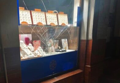 Próbował włamać się do salonu jubilerskiego. Został zatrzymany przez policjantów Próbował włamać się do salonu jubilerskiego. Został zatrzymany przez policjantów