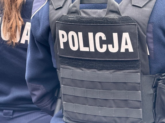 Policjanci ratowali życie podczas pożaru kamienicy Policjanci ratowali życie podczas pożaru kamienicy