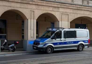POZNAŃ: Policja i straż miejska przy szkołach także w poniedziałek POZNAŃ: Policja i straż miejska przy szkołach także w poniedziałek